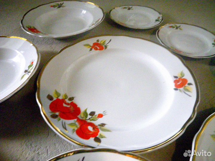 Тарелки из столового сервиза СССР Коростень
