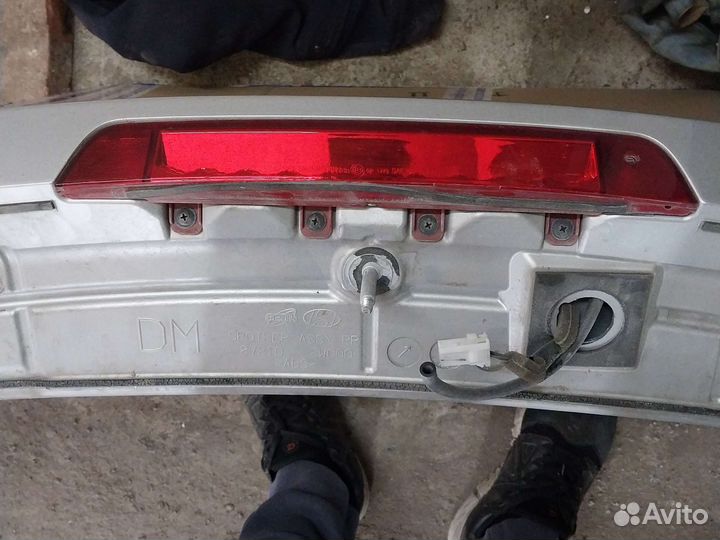 Верхний спойлер крышки багажника хендай санта фе 3