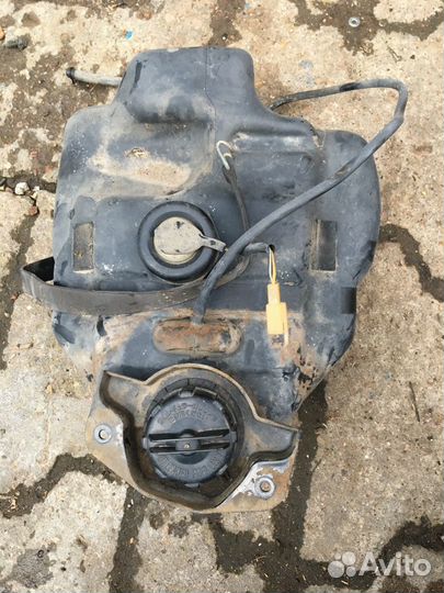 Бензобак на мопед Suzuki Vecstar 150/125