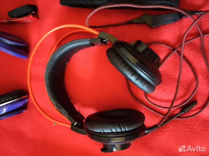 Проводные наушники разом