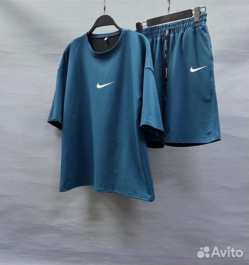 Nike костюм футболка и шорты