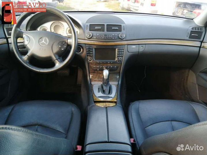 Щиток приборов (приборная панель) Mercedes-Benz E