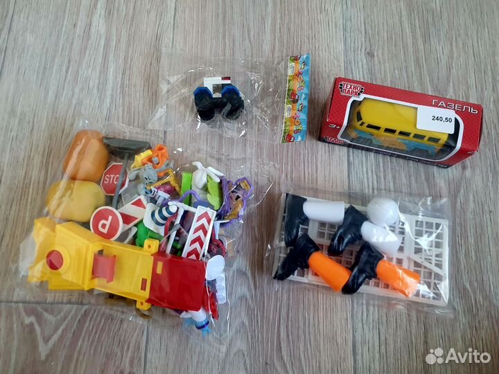 Развивающие игрушки пакетом