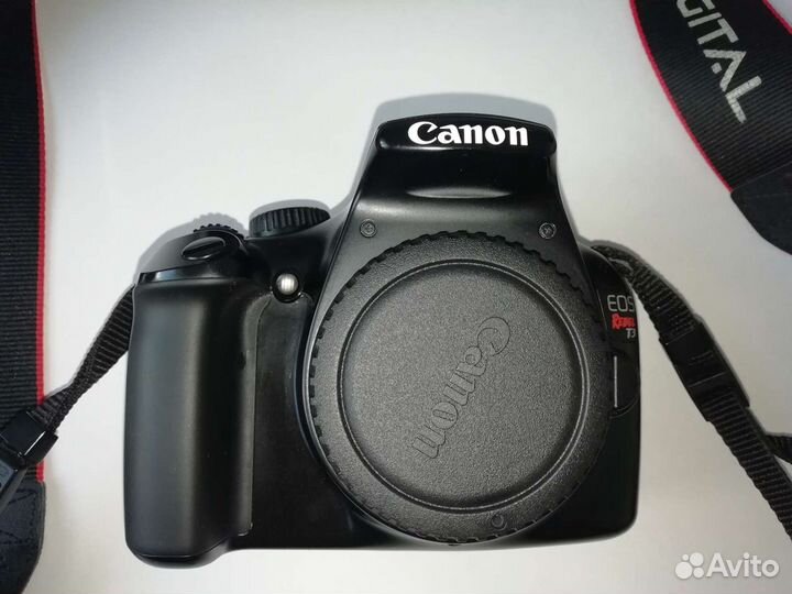 Зеркальный фотоаппарат Canon