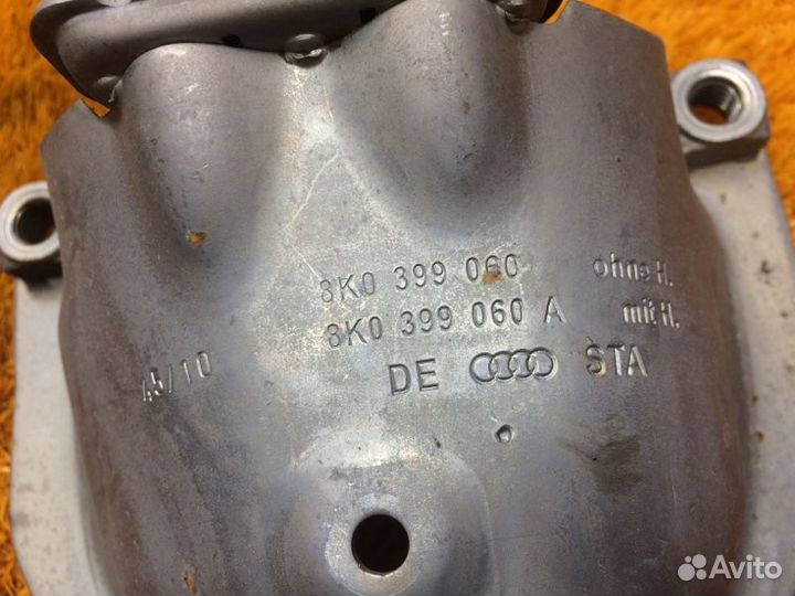 Кронштейн подушки двигателя правый Audi Q5 8R cdnc