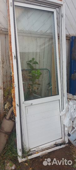 Дверь пластиковая