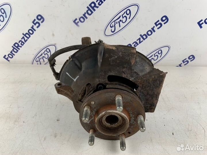 Кулак поворотный передний левый Hyundai Tucson JM