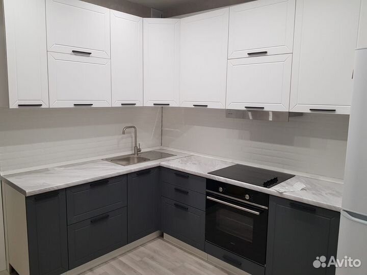 Кухня модульная новая угловая