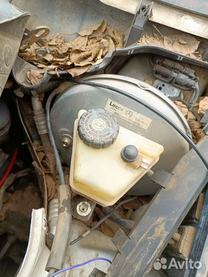 Вакумник на мерседес w202 2.8л