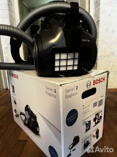 Моющий пылесос Bosch serie 2 bagless