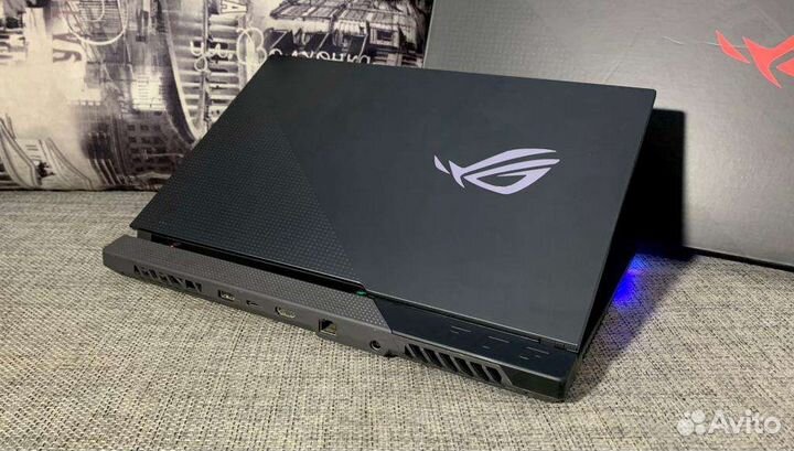 Asus ROG Strix RTX3070/Ryzen 9 5900HX/300Hz/16GB