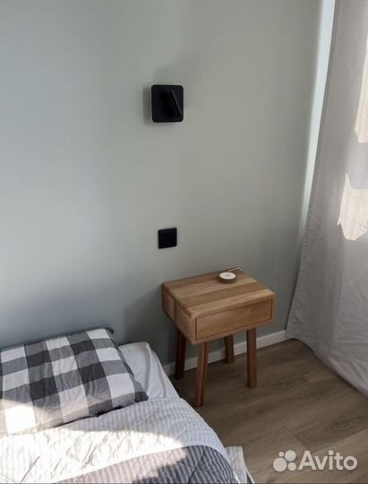 Тумба прикроватная из массива бука