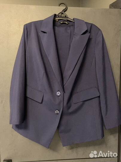 Брючный костюм