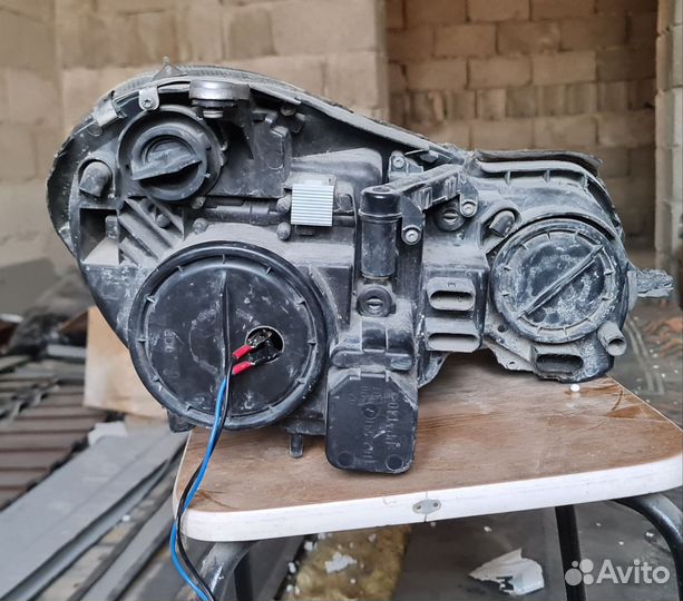 Фара левая mercedes w211