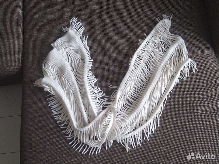 Шарф лапша женский белый вязанный длинный