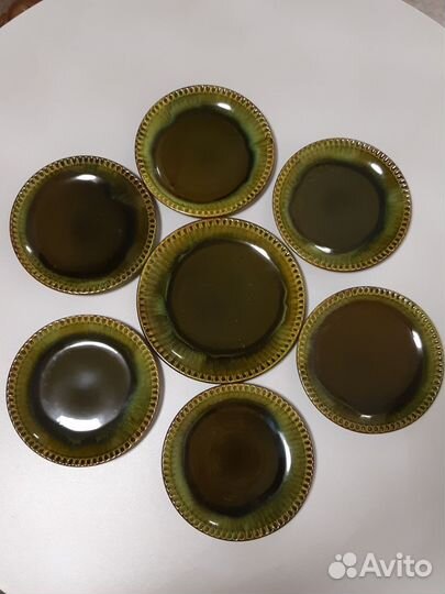 Набор керамика 6 блюдец и тарелка. СССР
