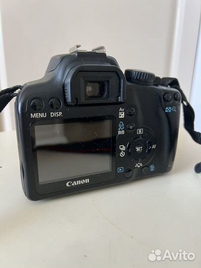 Зеркальный фотоаппарат Canon 1000d