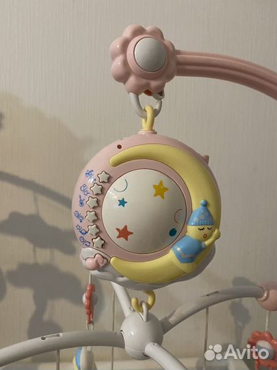 Детский мобиль в кроватку