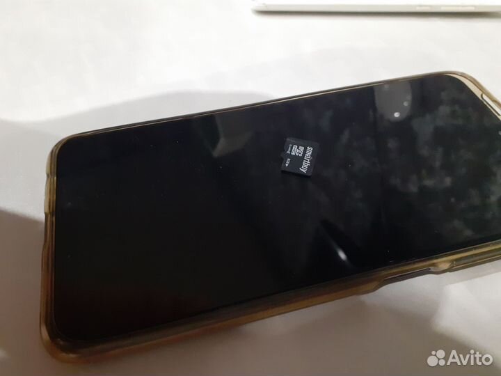 Samsung Galaxy A10, 2/32 ГБ