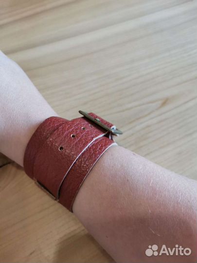 Кожаный браслет
