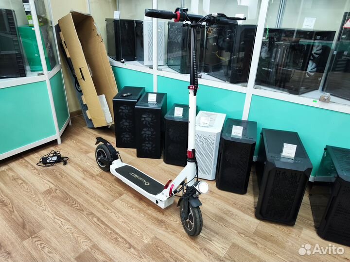 Электрический самокат iconBIT Kick Scooter C80 Whi