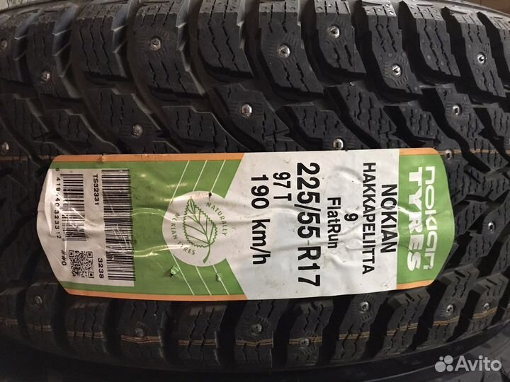 Nokian Tyres Hakkapeliitta 9 225/55 R17 97T