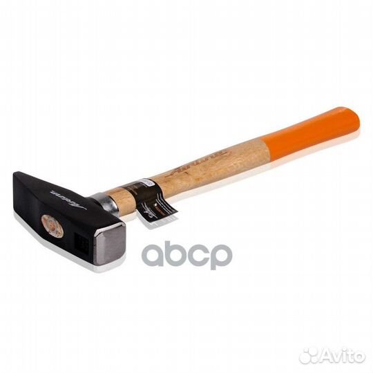 Молоток слесарный с деревянной рукояткой 800гр