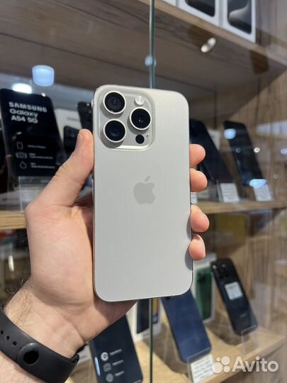 iPhone 15 Pro, 256 ГБ