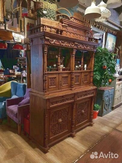 Буфет антикварный дубовый
