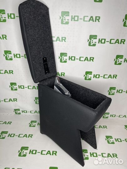 Подлокотник Mitsubishi Pajero Mini