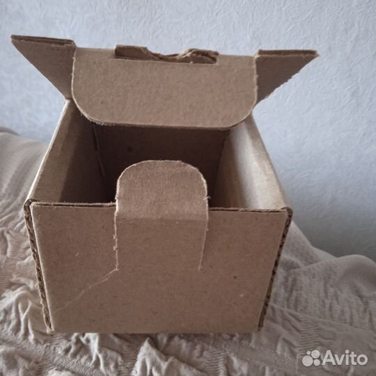 Коробка картонная 7*7*6 см