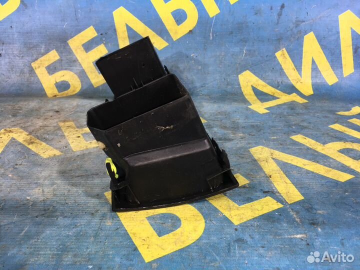 Рамка магнитолы Geely Vision