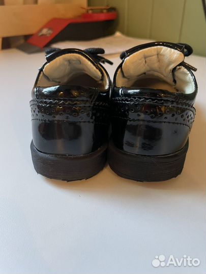 Ботиночки для девочки черные лаковые 24 размер