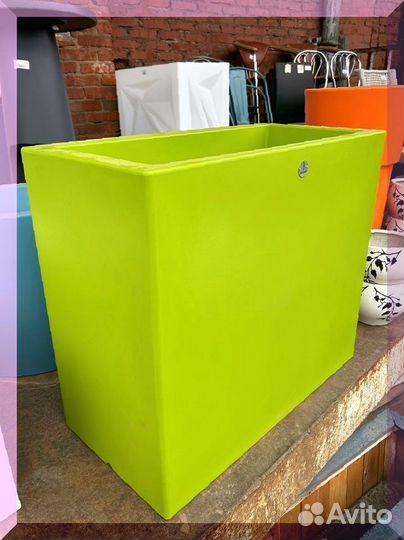 Кашпо для загородного дома