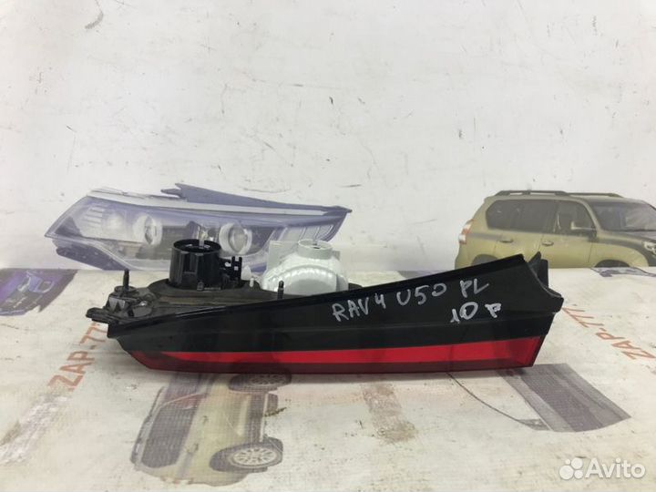 Фонарь задний правый Toyota Rav4 U50