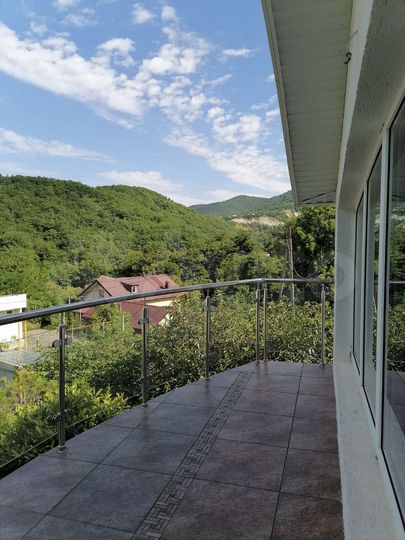 Дом 100 м² на участке 8 сот.