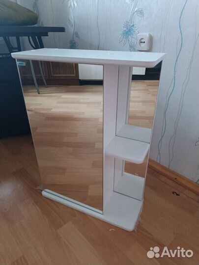 Полка для ванной с зеркалом