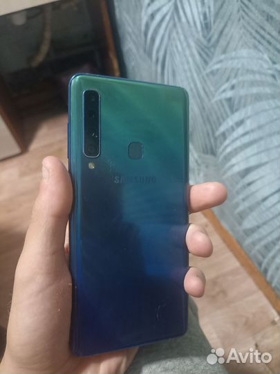 Samsung Galaxy A9 (2018), 8/128 ГБ