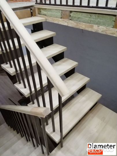 Производство стальной лестницы на тетиве