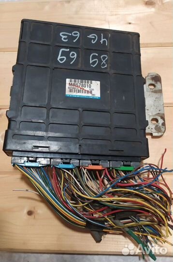 Эбу Mitsubishi Outlander Airtrek