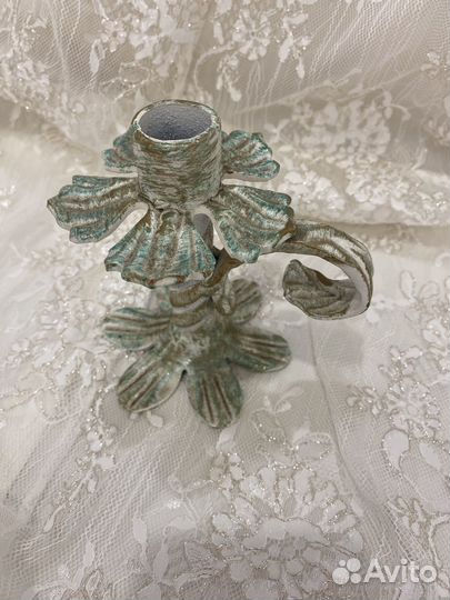 Подсвечники из металла