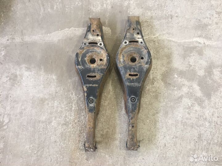 Рычаг подвески Skoda Octavia A5 (3394)