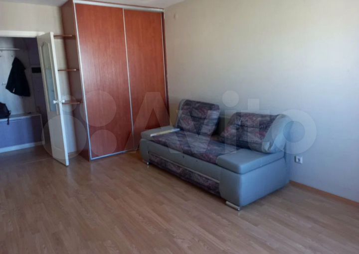 2-к. квартира, 61 м², 8/10 эт.