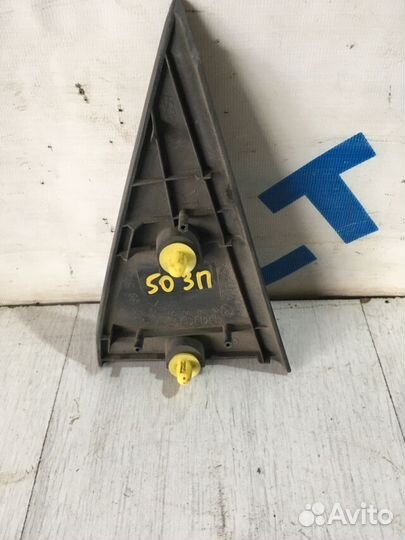 Уголок двери внутренний mazda CX-7