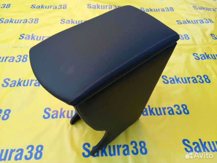 Подлокотник Honda Stepwgn 2009-2015