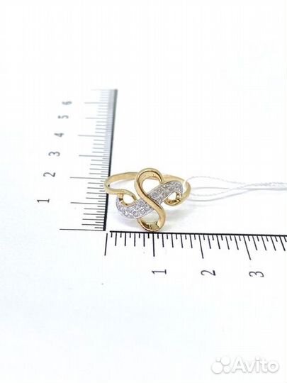 Золотое кольцо с камнем 19р