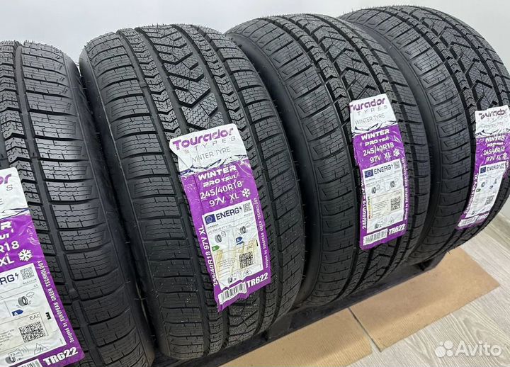 Tourador Winter Pro TSU1 245/40 R18 и 265/35 R18 28U
