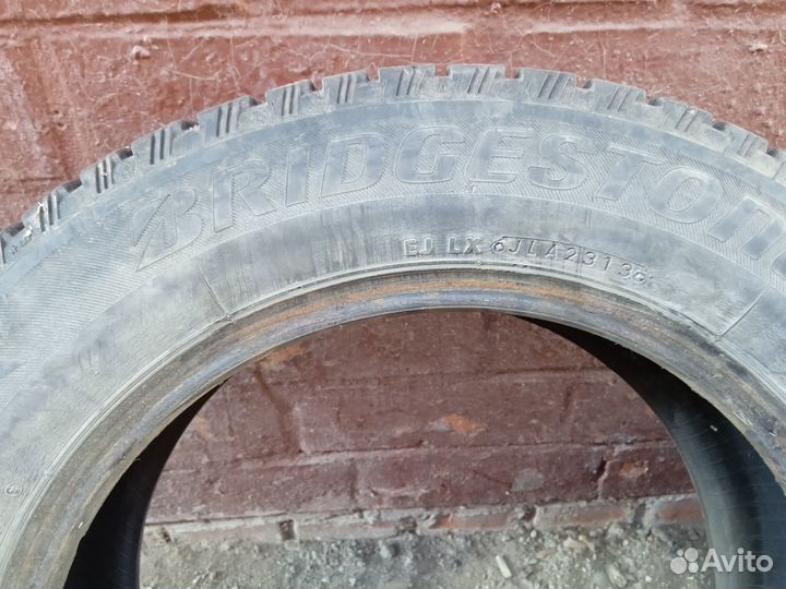 Bridgestone Blizzak Spike-01 185/65 R15