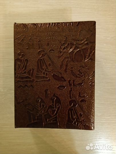 Фотоальбом с участниками группы EXO