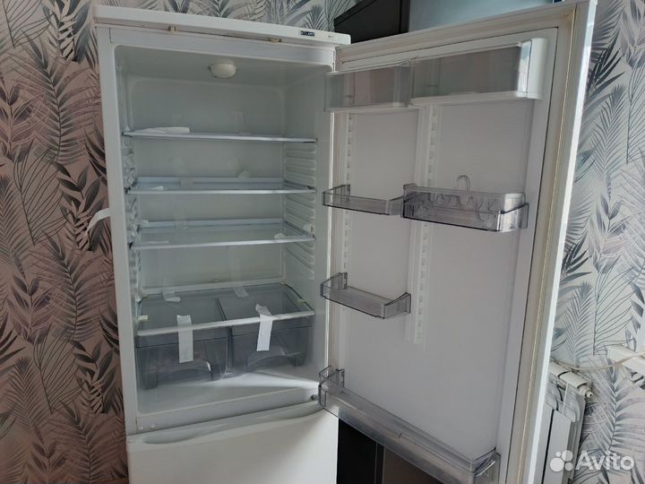 Холодильник атлант бу